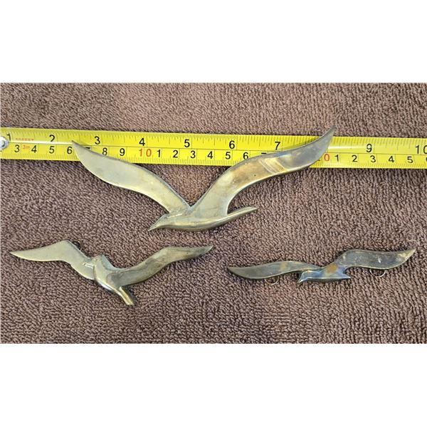 1311 - 3 vintage brass seagull wall hangings.  5 1/2", 4 1/2" and 4".