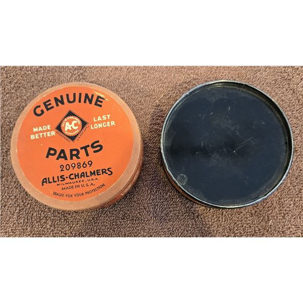 1318 - 2 vintage crankshaft packing sets for Allis-Chalmers.  Both containers are still sealed and i