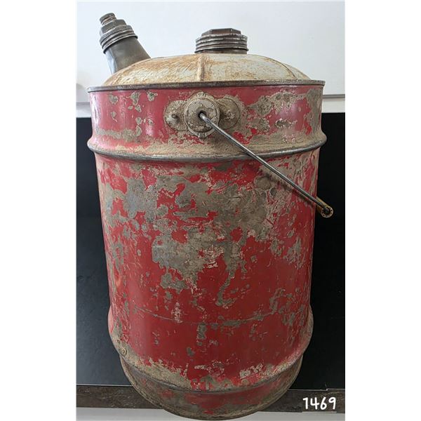 Vintage Rustic Red 5 Gallon Gas Can