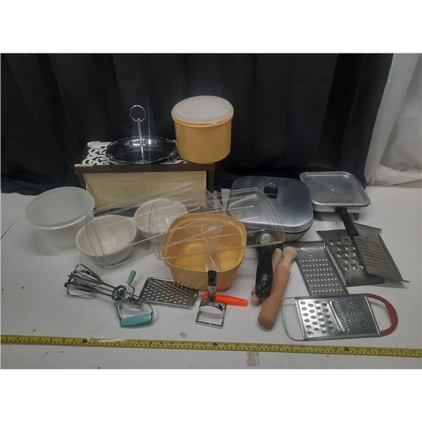 Lot of Kitchen Items.