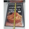 Image 3 : (4) Cokie Pan Plates. (New) - (10.5 X 15.5)