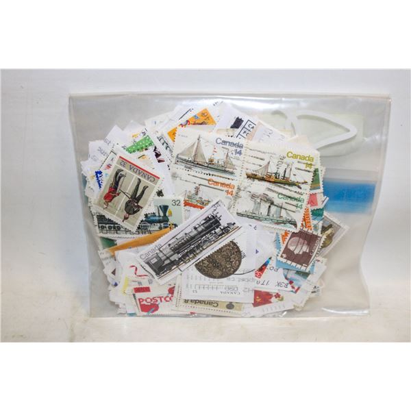 STAMPS LOT (300)