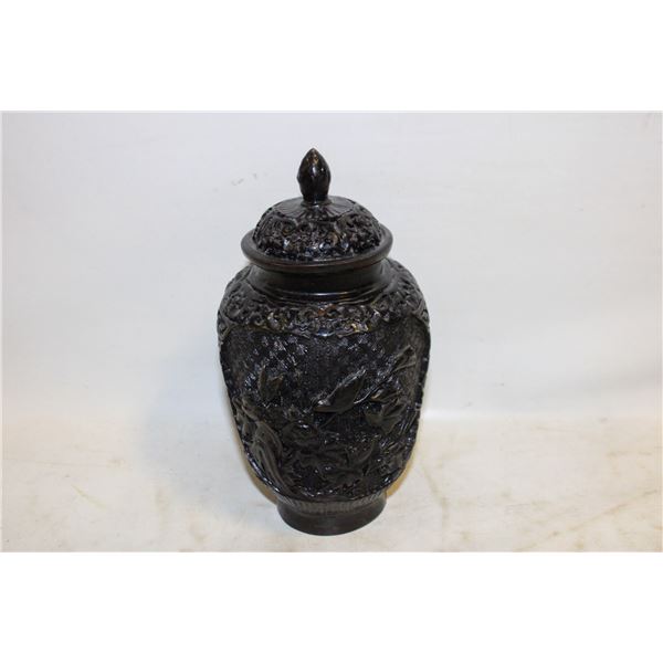 BLACK INTRICATE LIDDED JAR