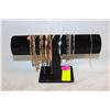 Image 1 : NEW JEWELRY ORGANIZER WITH 16 BRACELETS