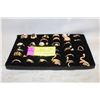 Image 1 : TRAY W/32 GOLDTONE RINGS
