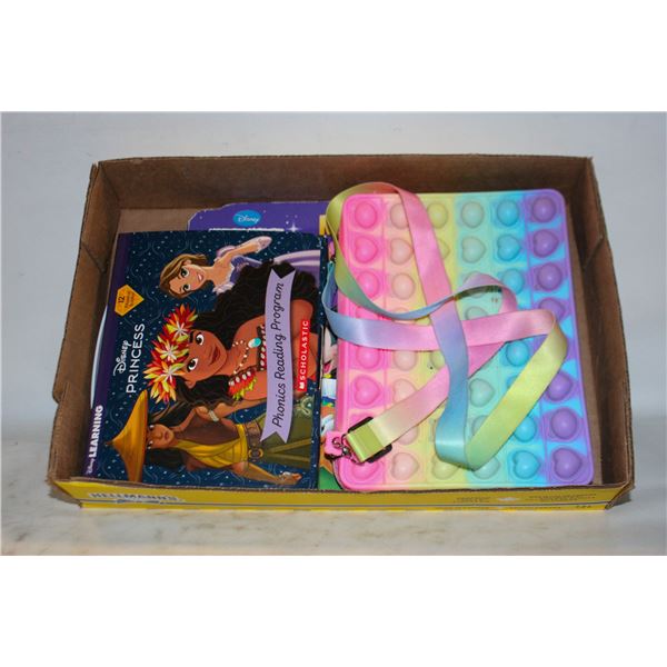 BOX WITH MICKEY'S HALLOWEEN BOOK, DISNEY'S