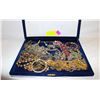 Image 1 : BLUE VELVET LARGE BOX FULL OF ESTATE