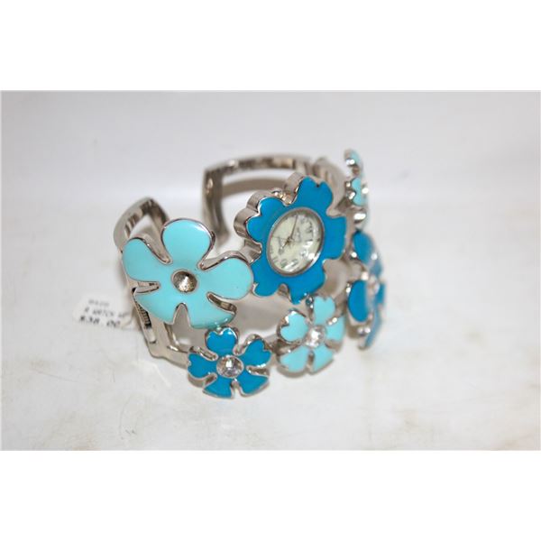 NEW GENEVA FLOWER MOTIF WATCH OLD STOCK