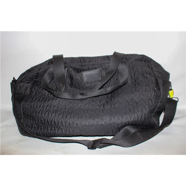 ISAAC MIZRAHI NEW YORK DESIGNER DUFFLE BAG