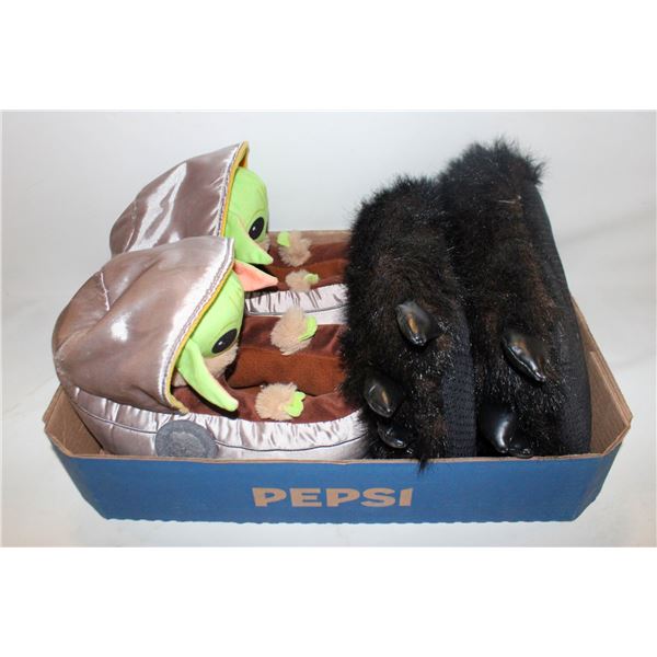 KIDS GROGU AND MONSTER SLIPPERS