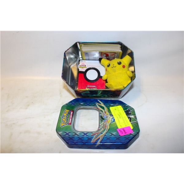 TIN 50 POKEMON CARDS + PICACHU + SLEEVES LOT