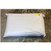 Image 1 : LAZBOY COOLREST PILLOW QUEEN SIZED