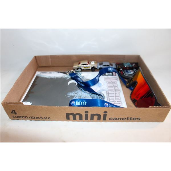 FLAT W/COMIC BOOK MOON KNIGHT: FIST OF