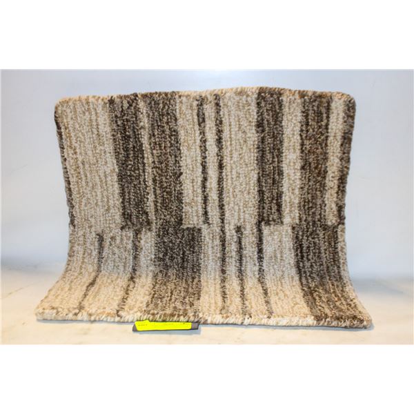 NEW LOLOI CHRIS LOVES JULIA 18 X 18" SAMPLE RUG