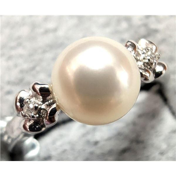 SILVER PEARL RING SIZE 4
