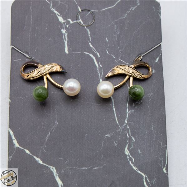 VINTAGE SCREW BACK EARRINGS STAMPED AVON