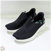 Image 1 : NEW SKECHERS UF SHOES SIZE 9