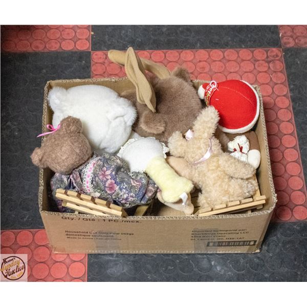 LOT OF VARIOUS STUFFED ANIMALS