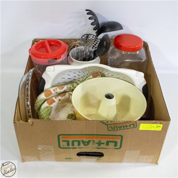 BOX WITH BAKING & KITCHEN ACCESSORIES INCL