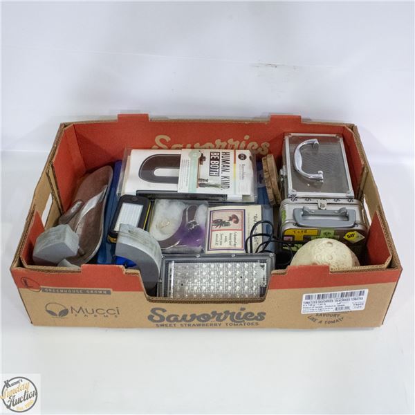 BOX WITH LED BLACK LIGHT WITH ON/OFF SWITCH