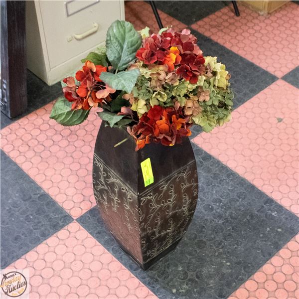 METAL PLANTER WITH SILK FLOWERS