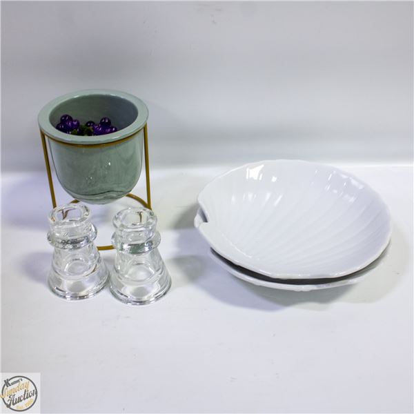 ESTATE PAIR OF MATCHING SEASHELL SHAPED