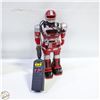Image 1 : ESTATE VINTAGE REMOTE CONTROL ROBOT