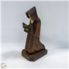 Image 1 : VINTAGE WOOD HAND CARVED PRIEST READING BIBLE