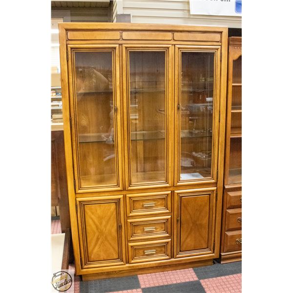 VINTAGE SKLAR PEPPLER CHINA CABINET
