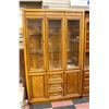 Image 1 : VINTAGE SKLAR PEPPLER CHINA CABINET
