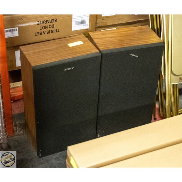 2 VINTAGE SONY SS-27 - SIZE 20 INCH SPEAKERS