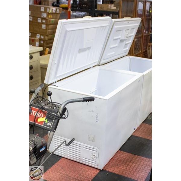 LARGE CHEST FREEZER