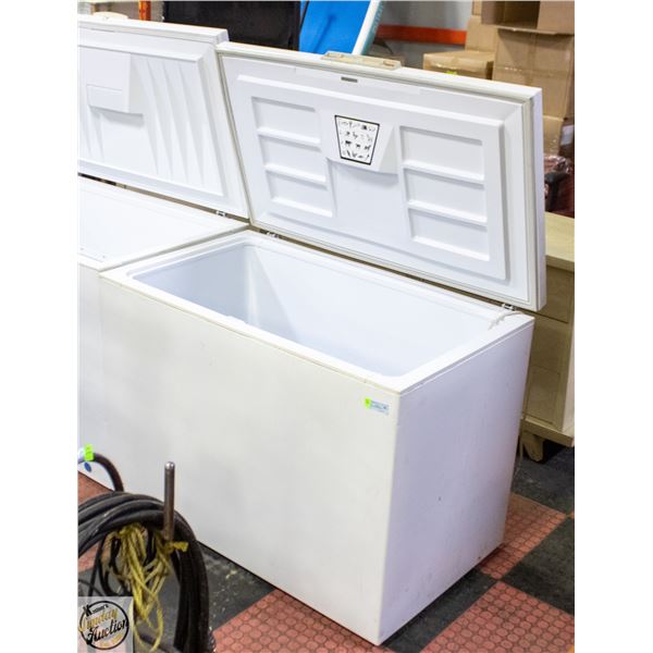 LARGE CHEST FREEZER