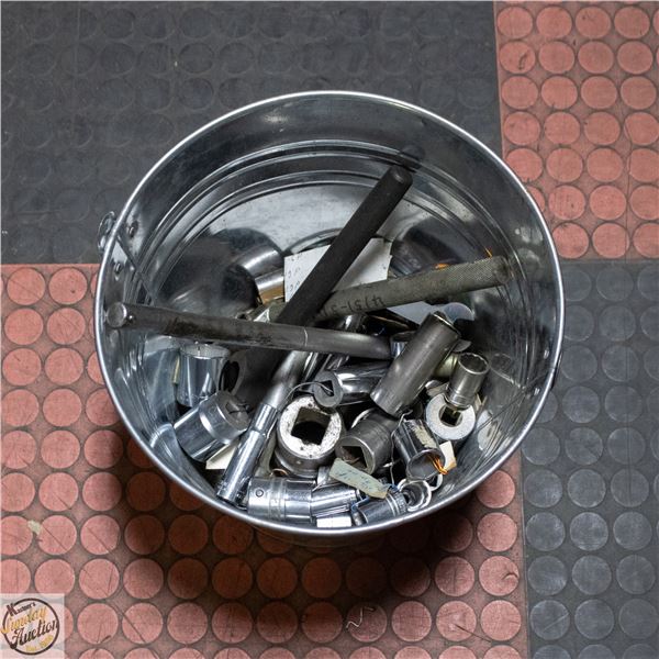 LOT OF VARIOUS SOCKETS