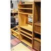 Image 1 : SOLID OAK SHELVING H72X32WXD20 W/5 MOVABLE SHELVES
