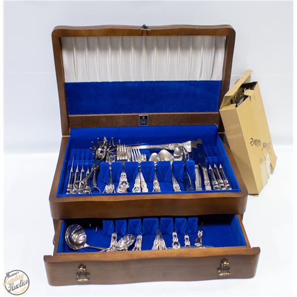 LOT OF FLATWARE IN WOOD BOX