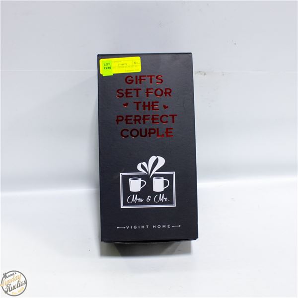 MR. & MRS. COFFEE CUPS SET IN BOX