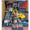 Image 1 : LOT OF VARIOUS GARAGE TOOLS