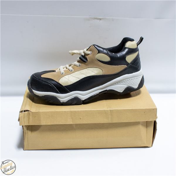 SIZE 8 WHEELYS ROLLER SHOES