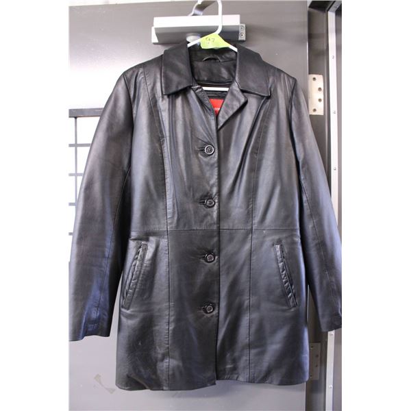Oscar Leopold black leather jacket in size XS. 