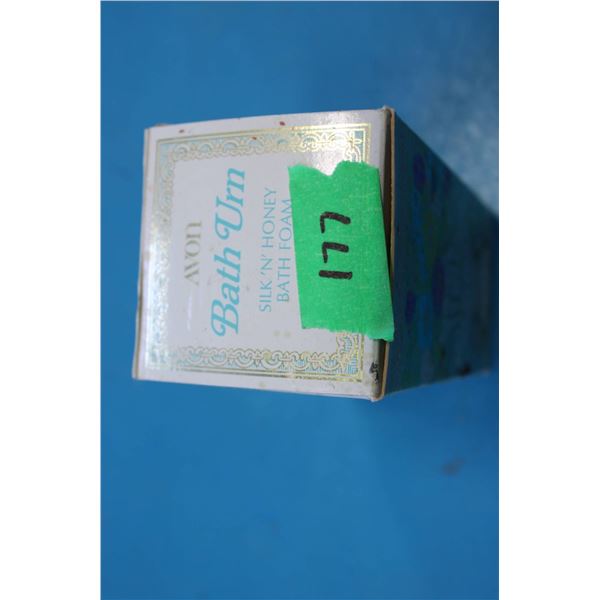Avon Bath Urn Silk and Honey Bath Foam in Original Box
