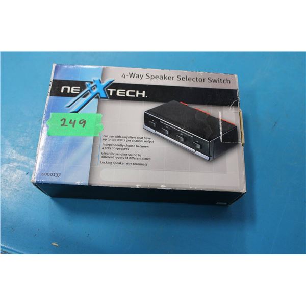 Nexxtech 4-Way Speaker Selector Switch 