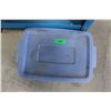 Image 2 : Metal Nails in Plastic Container