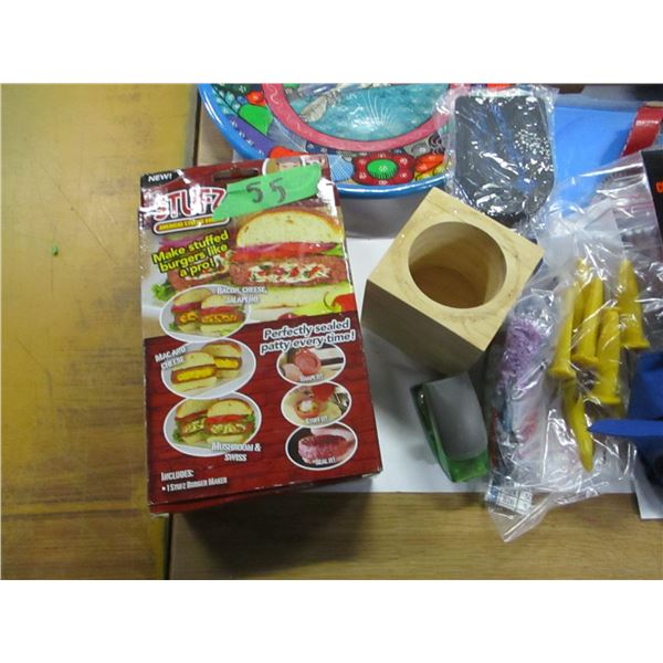 FLAT C/W DECORATIVE PLATE, KITCHEN ITEMS, SIGNS, CALCULATOR, HAND MIXER, ETC