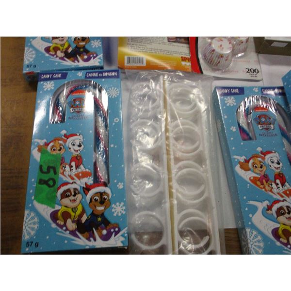 BOX C/W CANDY, CANDLE HOLDER, SPICE CLIPS, BAKING CUPS, ETC