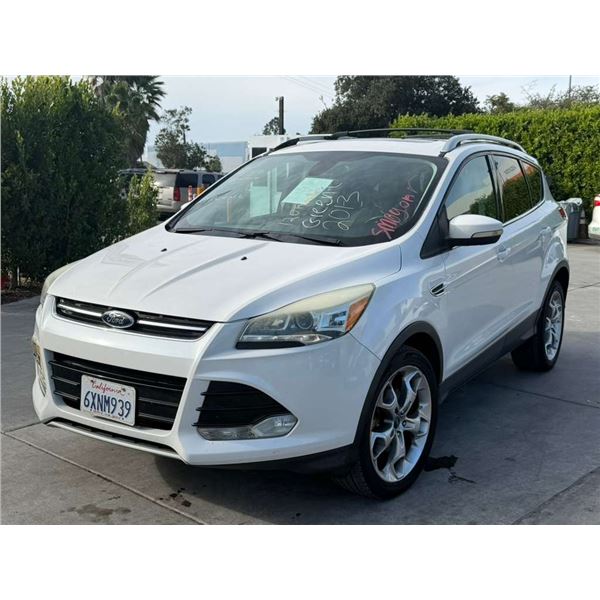 FORD  ESCAPE 2013 O/S-T SMOG-2 DAYS