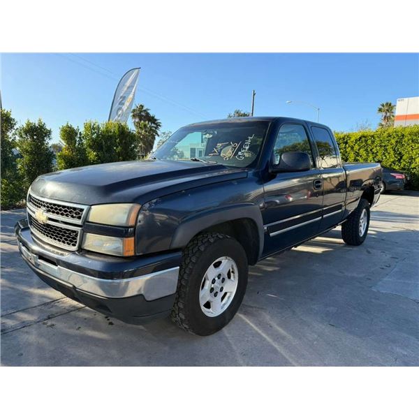 CHEV SILVERADO 2006 O/S-WAIT/TITLE