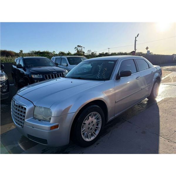 CHRY 300 2007 O/S T-DONATION