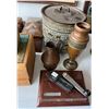 Image 5 : Large Mixed Vintage Decor & Brassware Lot incl. Duck Decoy, Wooden Boxes & Metalware
