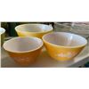 Image 2 : 6 Vintage Pyrex Nesting Mixing Bowls